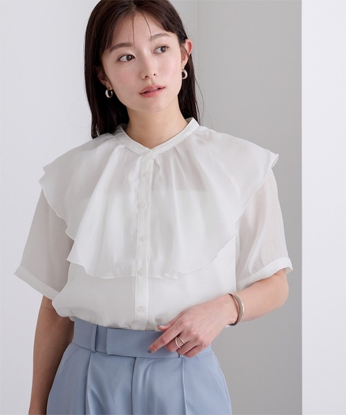 UR'S(ユアーズ)の「バンドカラータックラッフルブラウス(シャツ/ブラウス・レディース・ホワイト/ベージュ/チャコール・S/M/L)」の8枚目の写真