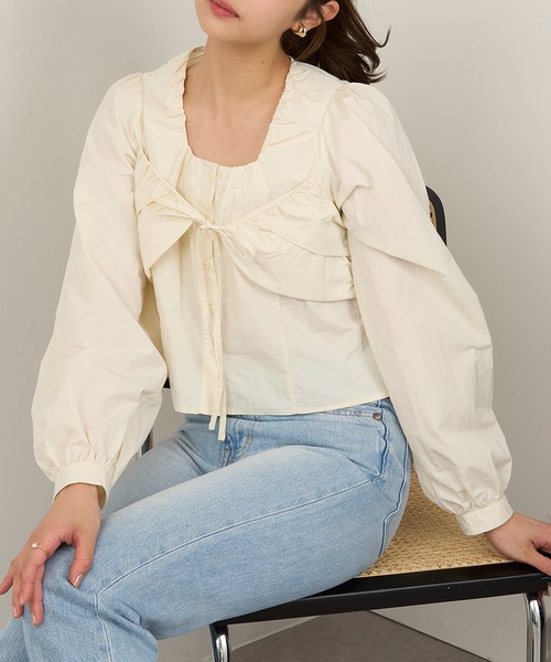 MAGASIN DE MODE Chou Chou(マガジンデモードシュシュ)の「【MAGASIN DE MODE Chou Chou】TNタフタ ビスチェレイヤード風ブラウス XNN(シャツ/ブラウス・レディース・ブラック/アイボリー/グレー・FREE)」の2枚目の写真