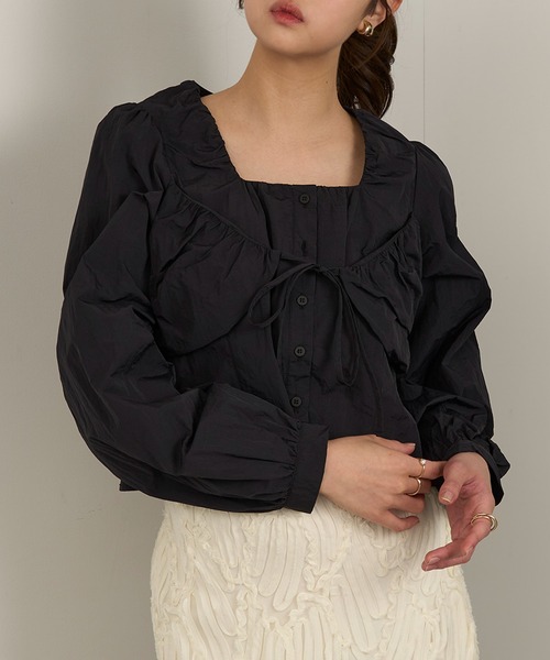 MAGASIN DE MODE Chou Chou(マガジンデモードシュシュ)の「【MAGASIN DE MODE Chou Chou】TNタフタ ビスチェレイヤード風ブラウス XNN(シャツ/ブラウス・レディース・ブラック/アイボリー/グレー・FREE)」の3枚目の写真