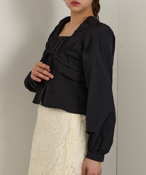MAGASIN DE MODE Chou Chou(マガジンデモードシュシュ)の「【MAGASIN DE MODE Chou Chou】TNタフタ ビスチェレイヤード風ブラウス XNN(シャツ/ブラウス・レディース・ブラック/アイボリー/グレー・FREE)」の6枚目の写真