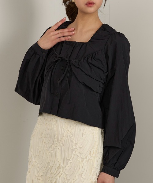MAGASIN DE MODE Chou Chou(マガジンデモードシュシュ)の「【MAGASIN DE MODE Chou Chou】TNタフタ ビスチェレイヤード風ブラウス XNN(シャツ/ブラウス・レディース・ブラック/アイボリー/グレー・FREE)」の4枚目の写真