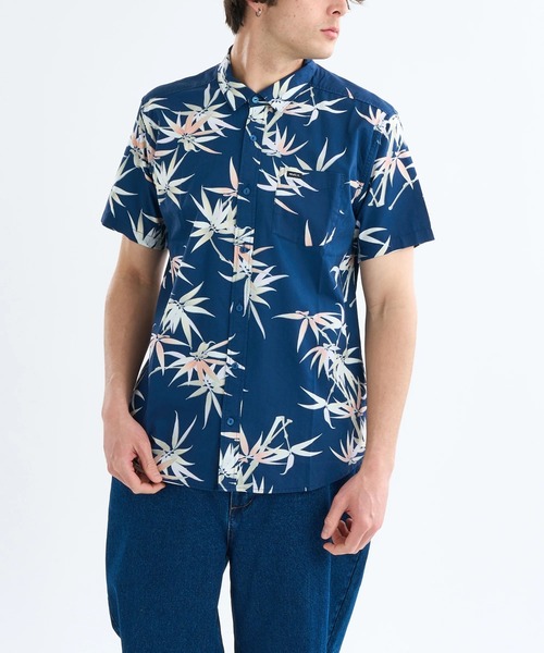 RVCA(ルーカ)の「RVCA メンズ MORNING GLORY SS 半袖シャツ 【2025年春夏モデル】ルーカ総柄半袖シャツ(シャツ/ブラウス・メンズ・ブルー系その他/ブラック系その他・X-LARGE/LARGE/MEDIUM/SMALL)」の1枚目の写真