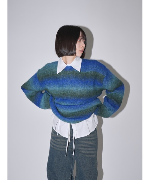 Uenui(ウニュイ)の「ボーダー グラデーション ニット オーバーサイズ(ニット/セーター・レディース・レッド/ブラック/ブルー・FREE)」の16枚目の写真