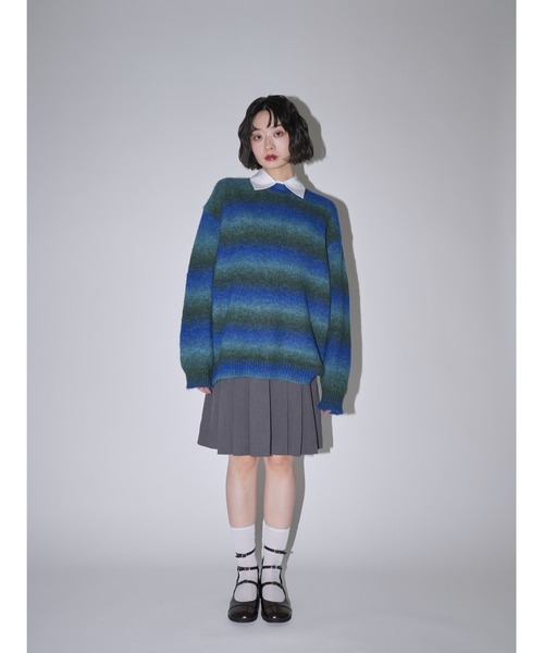 Uenui(ウニュイ)の「ボーダー グラデーション ニット オーバーサイズ(ニット/セーター・レディース・レッド/ブラック/ブルー・FREE)」の20枚目の写真
