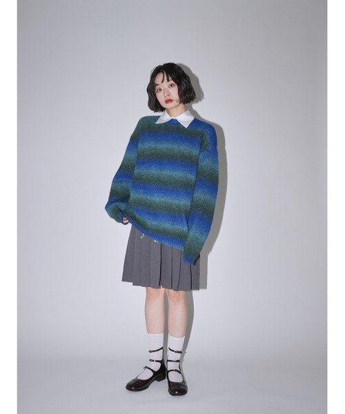 Uenui(ウニュイ)の「ボーダー グラデーション ニット オーバーサイズ(ニット/セーター・レディース・レッド/ブラック/ブルー・FREE)」の21枚目の写真