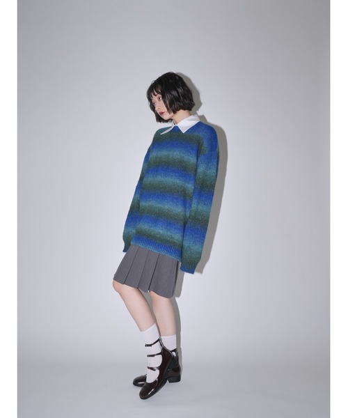 Uenui(ウニュイ)の「ボーダー グラデーション ニット オーバーサイズ(ニット/セーター・レディース・レッド/ブラック/ブルー・FREE)」の22枚目の写真