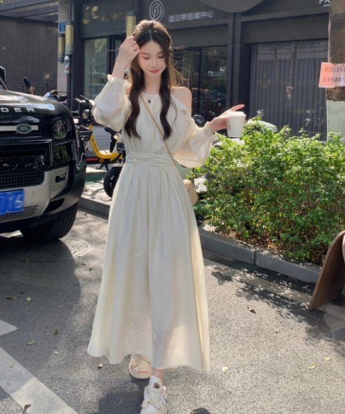 Teem Store(チームストア)の「フリルオープンショルダーロングワンピース(ワンピース・レディース・アイボリー/ブラウン・M/L)」の19枚目の写真