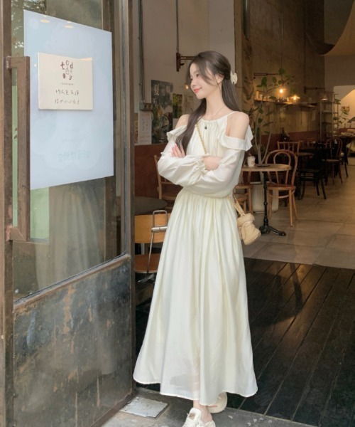 Teem Store(チームストア)の「フリルオープンショルダーロングワンピース(ワンピース・レディース・アイボリー/ブラウン・M/L)」の20枚目の写真