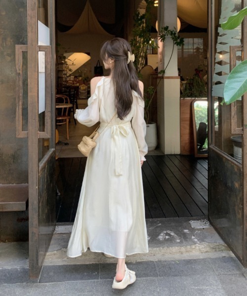 Teem Store(チームストア)の「フリルオープンショルダーロングワンピース(ワンピース・レディース・アイボリー/ブラウン・M/L)」の21枚目の写真