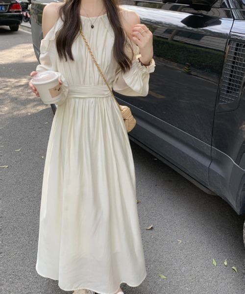 Teem Store(チームストア)の「フリルオープンショルダーロングワンピース(ワンピース・レディース・アイボリー/ブラウン・M/L)」の22枚目の写真