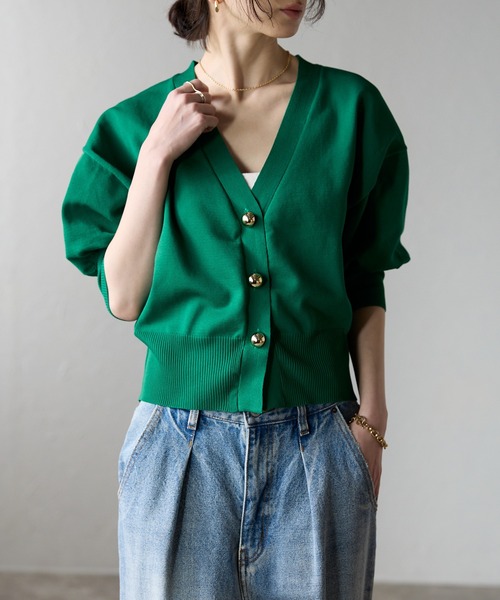 each（イーチ）の「ゴールドボタンスポンディツシュVネックカーデ（カーディガン/ボレロ・レディース・ネイビー/グレー/グリーン/ホワイト/ブラウン・FREE）」の4枚目の写真
