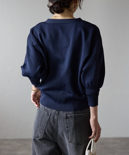 each（イーチ）の「ゴールドボタンスポンディツシュVネックカーデ（カーディガン/ボレロ・レディース・ネイビー/グレー/グリーン/ホワイト/ブラウン・FREE）」の21枚目の写真