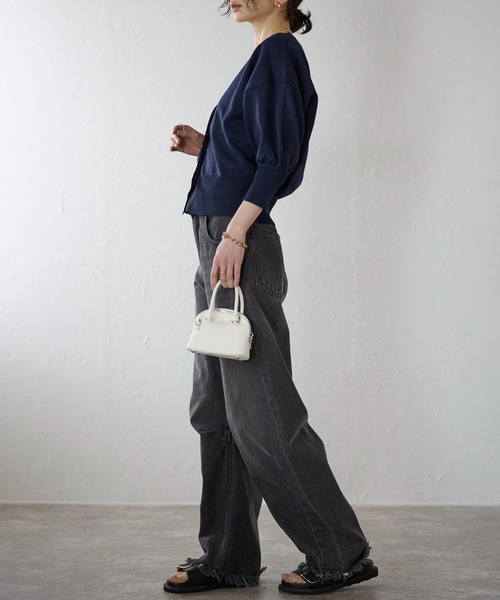 each（イーチ）の「ゴールドボタンスポンディツシュVネックカーデ（カーディガン/ボレロ・レディース・ネイビー/グレー/グリーン/ホワイト/ブラウン・FREE）」の11枚目の写真