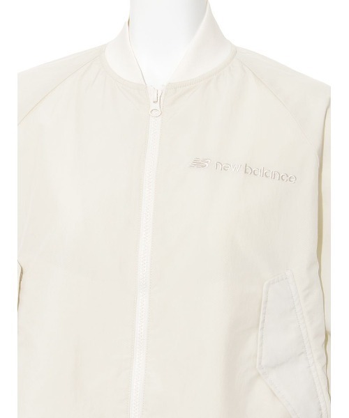 NEW BALANCE(ニューバランス)の「【New Balance for emmi】MET24 Short Jacket(ブルゾン・レディース・クリーム・MEDIUM/SMALL)」の9枚目の写真