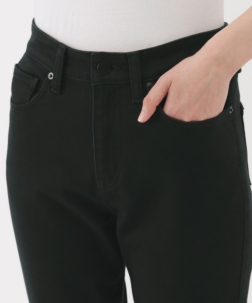 無印良品（ムジルシリョウヒン）の「婦人　ストレッチデニムスリムストレートパンツ　黒（デニムパンツ・レディース・ブラック・27inch/26inch/25inch/23inch/24inch/28inch）」の5枚目の写真