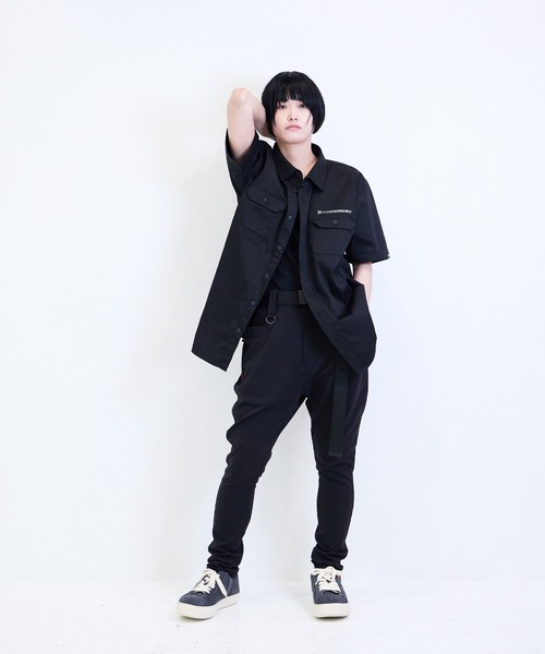 [W] by VIRGOwearworks（ダブリューバイヴァルゴウェアーワークス）の「Face Logo W-Shirts（シャツ/ブラウス・メンズ・ブラック×シルバー/ブラック×ホワイト・MEDIUM/LARGE/X-LARGE）」の16枚目の写真