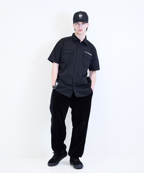 [W] by VIRGOwearworks（ダブリューバイヴァルゴウェアーワークス）の「Face Logo W-Shirts（シャツ/ブラウス・メンズ・ブラック×シルバー/ブラック×ホワイト・MEDIUM/LARGE/X-LARGE）」の11枚目の写真
