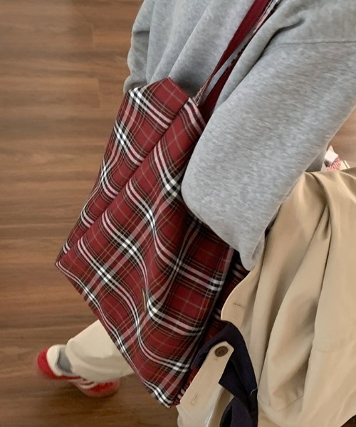 Vipoa(ヴィポア)の「2way metal multi tote(トートバッグ・レディース・ネイビー/レオパード/レッド・FREE)」の2枚目の写真