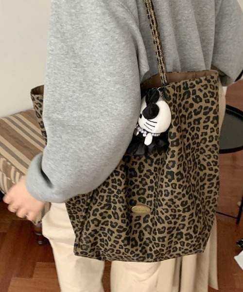 Vipoa(ヴィポア)の「2way metal multi tote(トートバッグ・レディース・ネイビー/レオパード/レッド・FREE)」の14枚目の写真