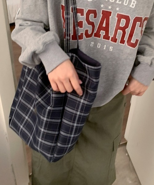 Vipoa(ヴィポア)の「2way metal multi tote(トートバッグ・レディース・ネイビー/レオパード/レッド・FREE)」の5枚目の写真