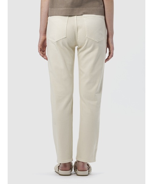 GAP(ギャップ)の「ミッドライズ クラシック ストレートデニム(デニムパンツ・レディース・アイボリー・29/26/30/24/28/27/25/23)」の4枚目の写真