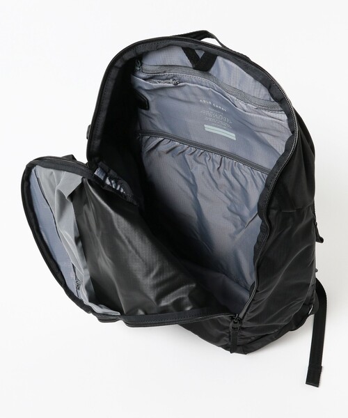 BEAMS(ビームス)の「【MORE VARIATION 開催中】ABLE CARRY / Day Breaker 2 Ripstop(バックパック/リュック・メンズ・ブラック・ONE SIZE)」の7枚目の写真