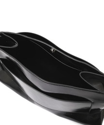 ETRE TOKYO エトレ 新品タグ付 オイルアップレザークラッチバッグ 茶 ETRE TOKYO（エトレトウキョウ）の「オイルアップレザークラッチ