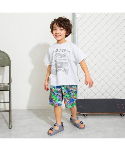 BREEZE（ブリーズ）の「【ジュニア対応】車&ハンバーガー半袖Tシャツ（Tシャツ/カットソー・キッズ・グレー/オフホワイト/ネイビー/イエロー・80/90/100/110/120/130/140）」の5枚目の写真