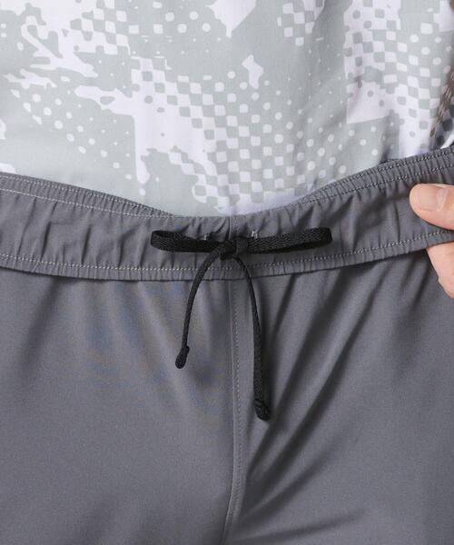 UNDER ARMOUR(アンダーアーマー)の「UAフレッシュウーブン 3/4パンツ(トレーニング/メンズ)(その他パンツ・メンズ・グレー×ホワイト・XL/L/M/S/2XL/3XL)」の5枚目の写真