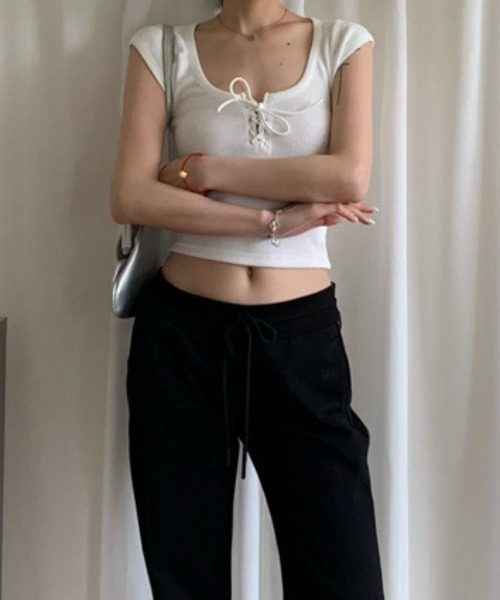 Teem Store(チームストア)の「ヘンリーネックレースアップリボンピチリブノースリーブT(Tシャツ/カットソー・レディース・ブラック/ネイビー/ホワイト・S/M)」の15枚目の写真