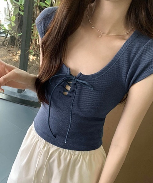 Teem Store(チームストア)の「ヘンリーネックレースアップリボンピチリブノースリーブT(Tシャツ/カットソー・レディース・ブラック/ネイビー/ホワイト・S/M)」の4枚目の写真