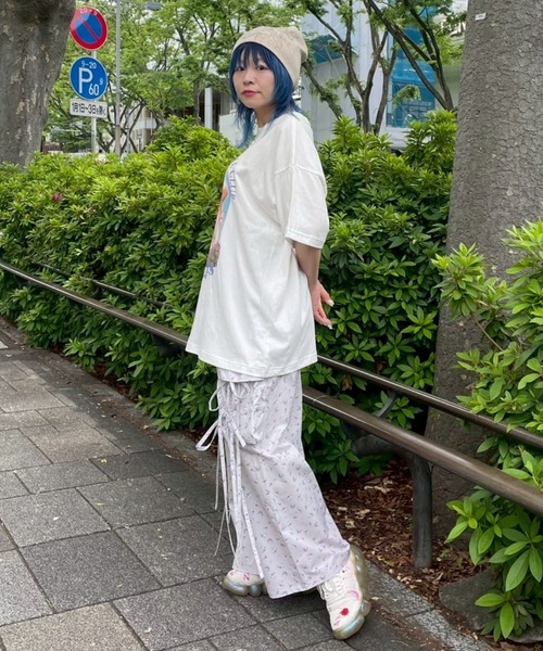 Candy Stripper（キャンディストリッパー）の「FLUFFY CLUB BIG Tシャツ（Tシャツ/カットソー・レディース・オフホワイト/ブルー/ブラック/ピンク・FREE）」の15枚目の写真