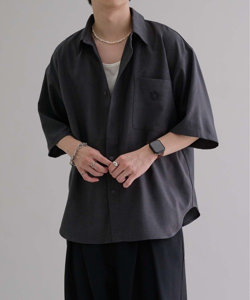 epnok（エプノック）の「ベーシックルーズ半袖シャツ（シャツ/ブラウス・メンズ・ブルー/オフホワイト/ブラック系2/チャコールグレー/ブラック/グレー系2/ブラック系1/グレー系1/ネイビー系1/ブルー系1/ブラック系3/ホワイト系1/グレー系3/ブラック系4/ブルー系2/ダークグレー/ピンク/グレイッシュベージュ・SMALL/MEDIUM/LARGE）」の12枚目の写真