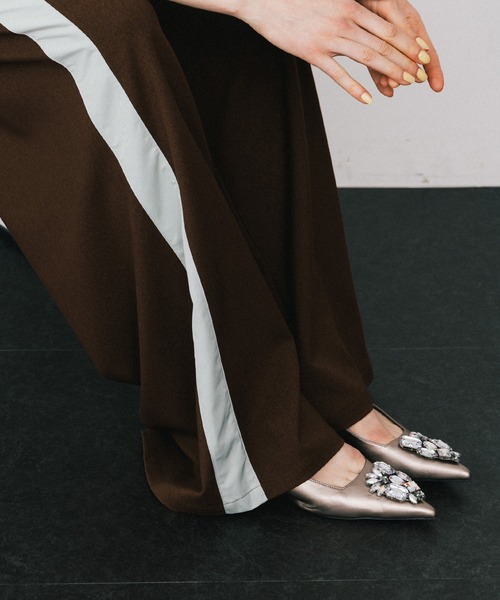 LA BELLE ETUDE（ラベルエチュード）の「アシメサイドラインデザインパンツ（その他パンツ・レディース・ブラウン/ピンク/ブラック・0/1）」の2枚目の写真