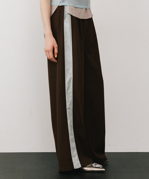 LA BELLE ETUDE（ラベルエチュード）の「アシメサイドラインデザインパンツ（その他パンツ・レディース・ブラウン/ピンク/ブラック・0/1）」の11枚目の写真