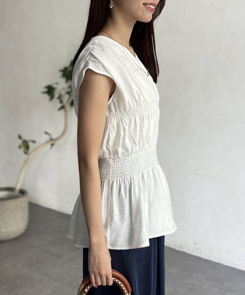 Chez toi（シェトワ）の「ウエストシャーリングスリーブブラウス（シャツ/ブラウス・レディース・ブラック/ホワイト/グリーン・FREE）」の7枚目の写真