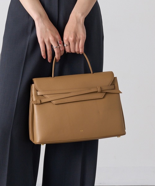 tov(トーヴ)の「【TOV】26SS新色あり MIMI GRAND T25W02B560 T26S07B599(ハンドバッグ・レディース・キャメル/ブラック系その他2/グレイッシュベージュ/サックスブルー/ブラック/ブラウン/ホワイト・FREE)」の7枚目の写真