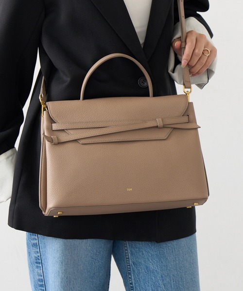 tov(トーヴ)の「【TOV】26SS新色あり MIMI GRAND T25W02B560 T26S07B599(ハンドバッグ・レディース・キャメル/ブラック系その他2/グレイッシュベージュ/サックスブルー/ブラック/ブラウン/ホワイト・FREE)」の1枚目の写真