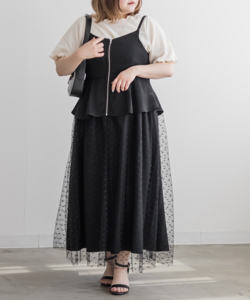 CLETTE(クレット)の「チュール重ねジップキャミワンピース(ワンピース・レディース・グレイッシュベージュ/ブラック・LL/3L/4L)」の2枚目の写真