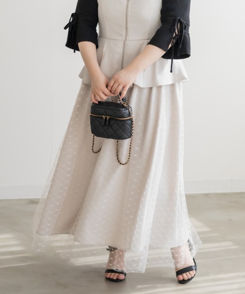 CLETTE(クレット)の「チュール重ねジップキャミワンピース(ワンピース・レディース・グレイッシュベージュ/ブラック・LL/3L/4L)」の16枚目の写真