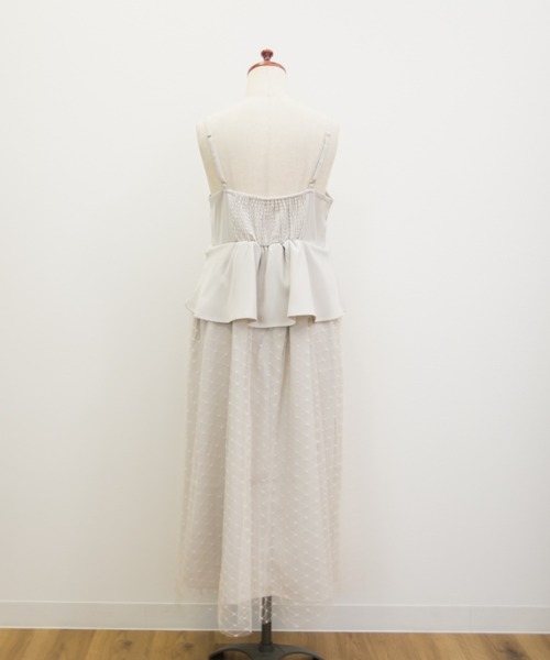 CLETTE(クレット)の「チュール重ねジップキャミワンピース(ワンピース・レディース・グレイッシュベージュ/ブラック・LL/3L/4L)」の8枚目の写真
