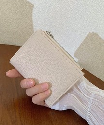 VIBGYOR（ヴィブジョー）の「urbanfemine./コンパクト二つ折りウォレット U7466（財布）」