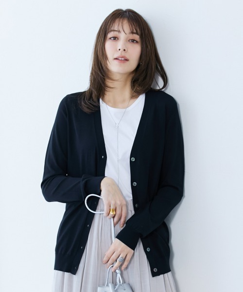 slattgir（スラットジール）の「高身長　【アイスクリーンプレミアム】Vネックカーディガン（持続冷感・毛玉なりにくい・UVカット）（カーディガン/ボレロ・レディース・ブラック/杢グレー/グリーン・LL/3L/4L/5L/M/L）」の2枚目の写真