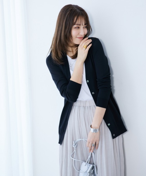 slattgir（スラットジール）の「高身長　【アイスクリーンプレミアム】Vネックカーディガン（持続冷感・毛玉なりにくい・UVカット）（カーディガン/ボレロ・レディース・ブラック/杢グレー/グリーン・LL/3L/4L/5L/M/L）」の4枚目の写真