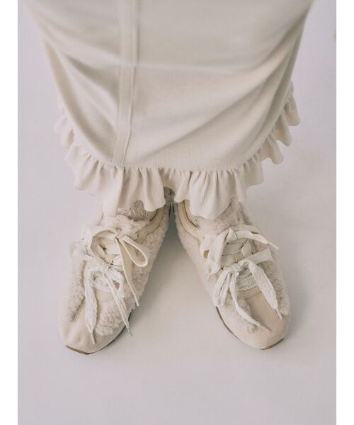 merry jenny（メリージェニー）の「Wリボンフェイクファースニーカー（スニーカー・レディース・ブラウン/ピンク/アイボリー・MEDIUM/LARGE）」の4枚目の写真