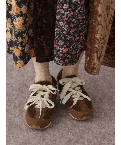 merry jenny（メリージェニー）の「Wリボンフェイクファースニーカー（スニーカー・レディース・ブラウン/ピンク/アイボリー・MEDIUM/LARGE）」の14枚目の写真