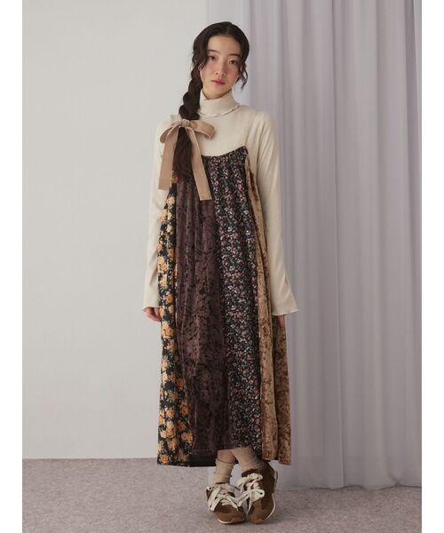 merry jenny（メリージェニー）の「Wリボンフェイクファースニーカー（スニーカー・レディース・ブラウン/ピンク/アイボリー・MEDIUM/LARGE）」の16枚目の写真