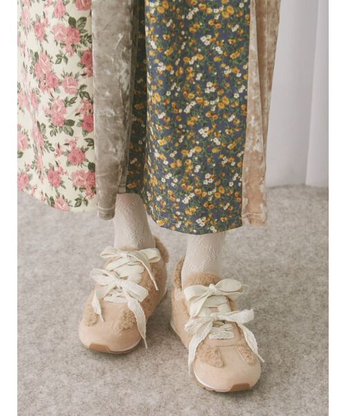 merry jenny（メリージェニー）の「Wリボンフェイクファースニーカー（スニーカー・レディース・ブラウン/ピンク/アイボリー・MEDIUM/LARGE）」の20枚目の写真