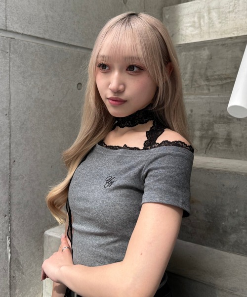 Lae(レイ)の「ワンショルダーレースTシャツ(Tシャツ/カットソー・レディース・グレー/ブラック・MEDIUM/SMALL)」の11枚目の写真