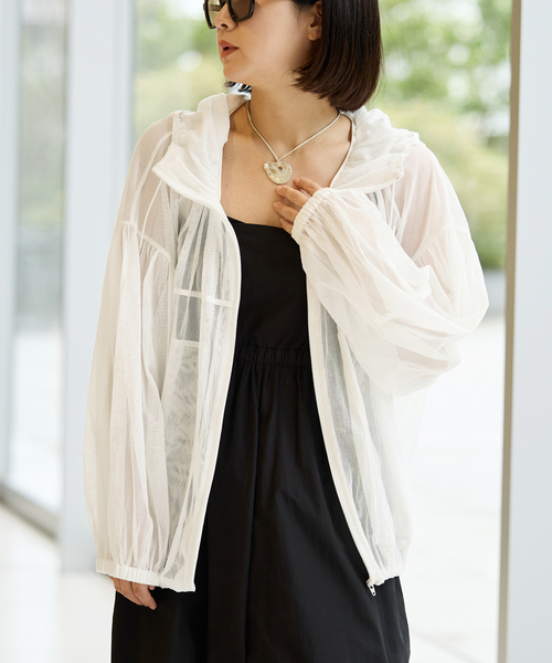 IENA LA BOUCLE（イエナラブークル）の「IENA LA BOUCLE ソフトメッシュパーカー（その他アウター・レディース・ホワイト/ブラウン・FREE）」の11枚目の写真